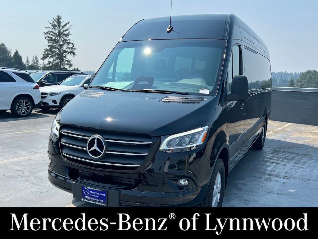 New 2026 Mercedes-Benz Sprinter 2500 Passenger 170 WB Minivan/Van