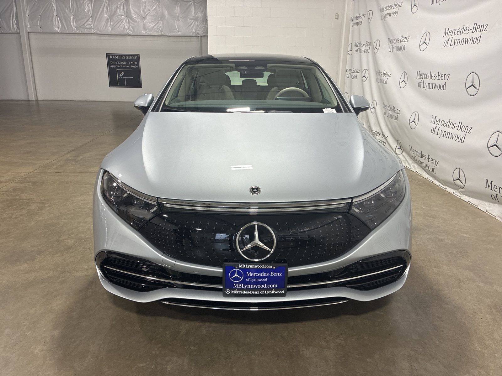 2023 Mercedes Benz EQS Sedan 450 4MATIC photo 2