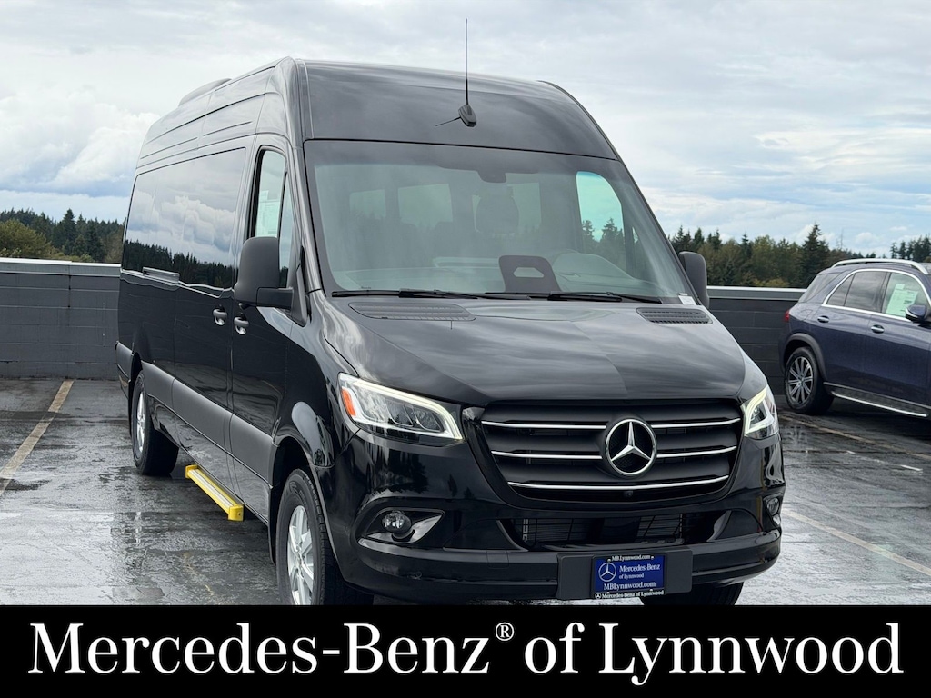 New 2026 Mercedes-Benz Sprinter 2500 Passenger 170 WB Minivan/Van
