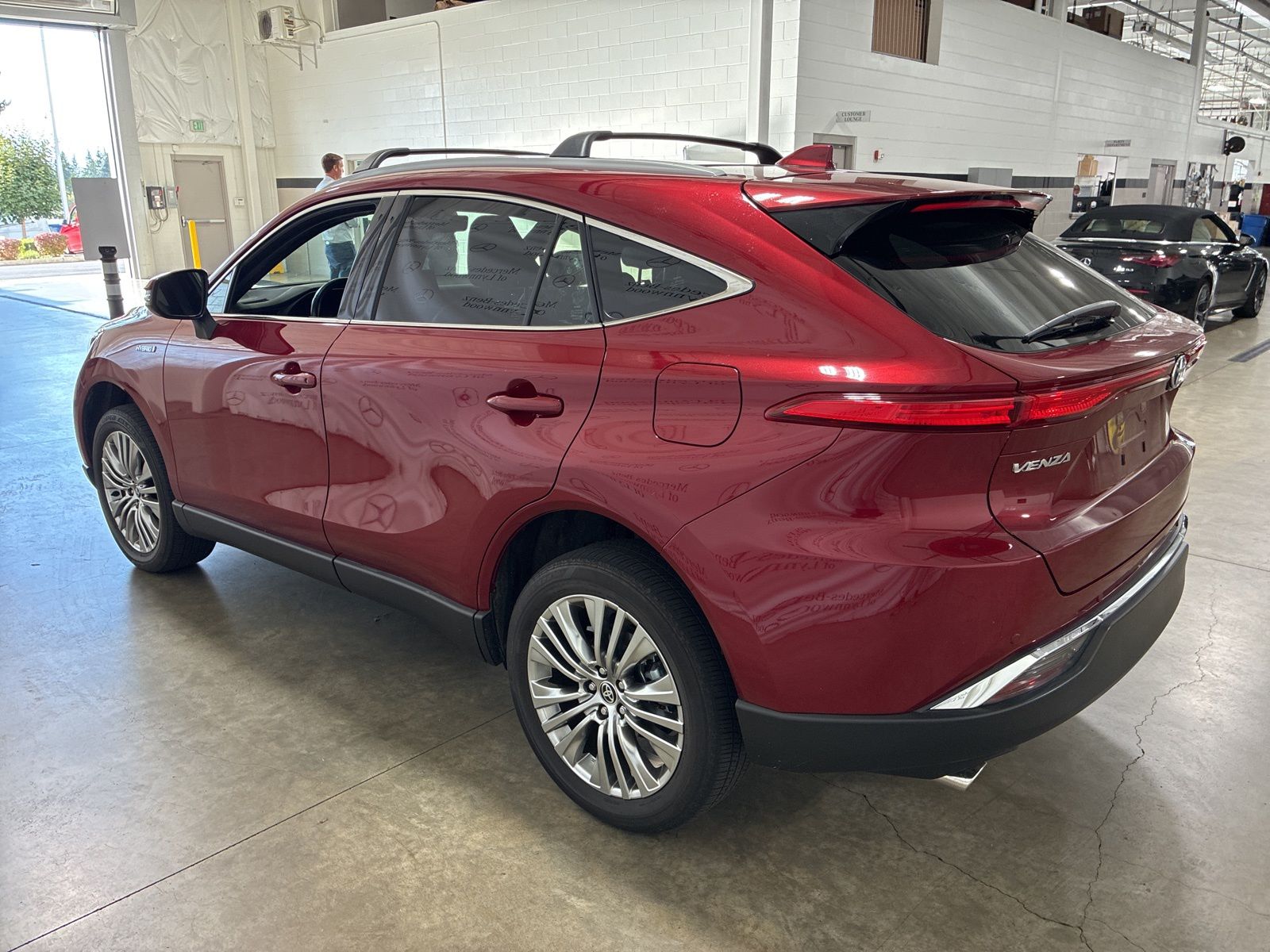 2021 Toyota Venza Limited photo 3