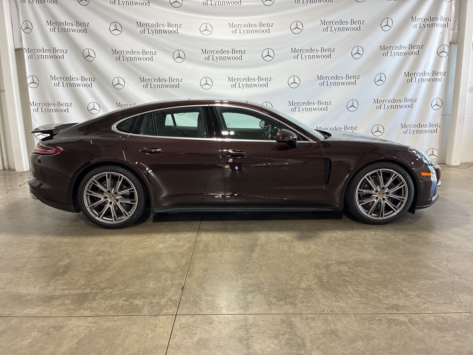 2020 Porsche Panamera 4 photo 3