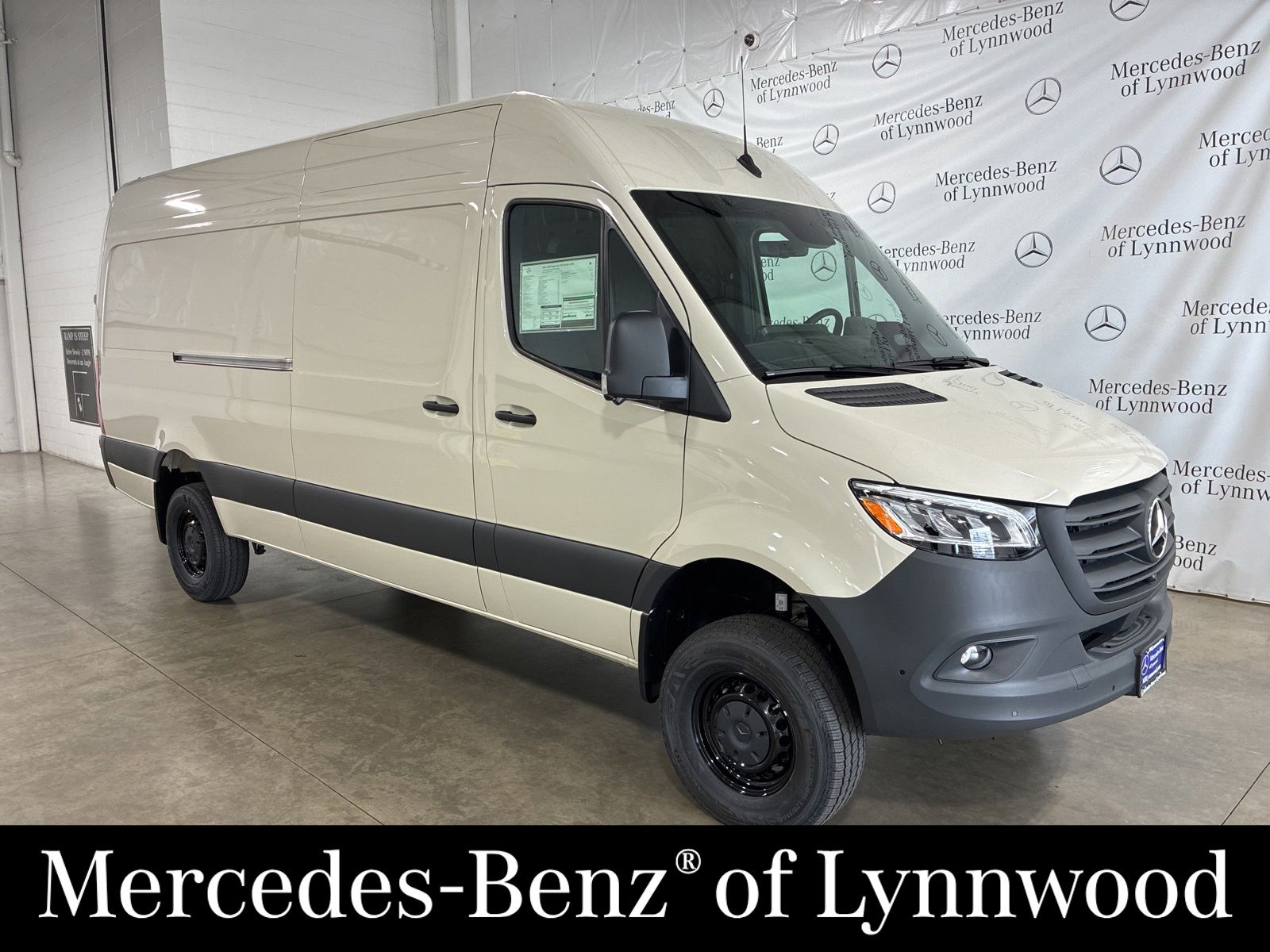 2026 Mercedes-Benz Sprinter 2500 170 WB HO High Roof AWD's photo
