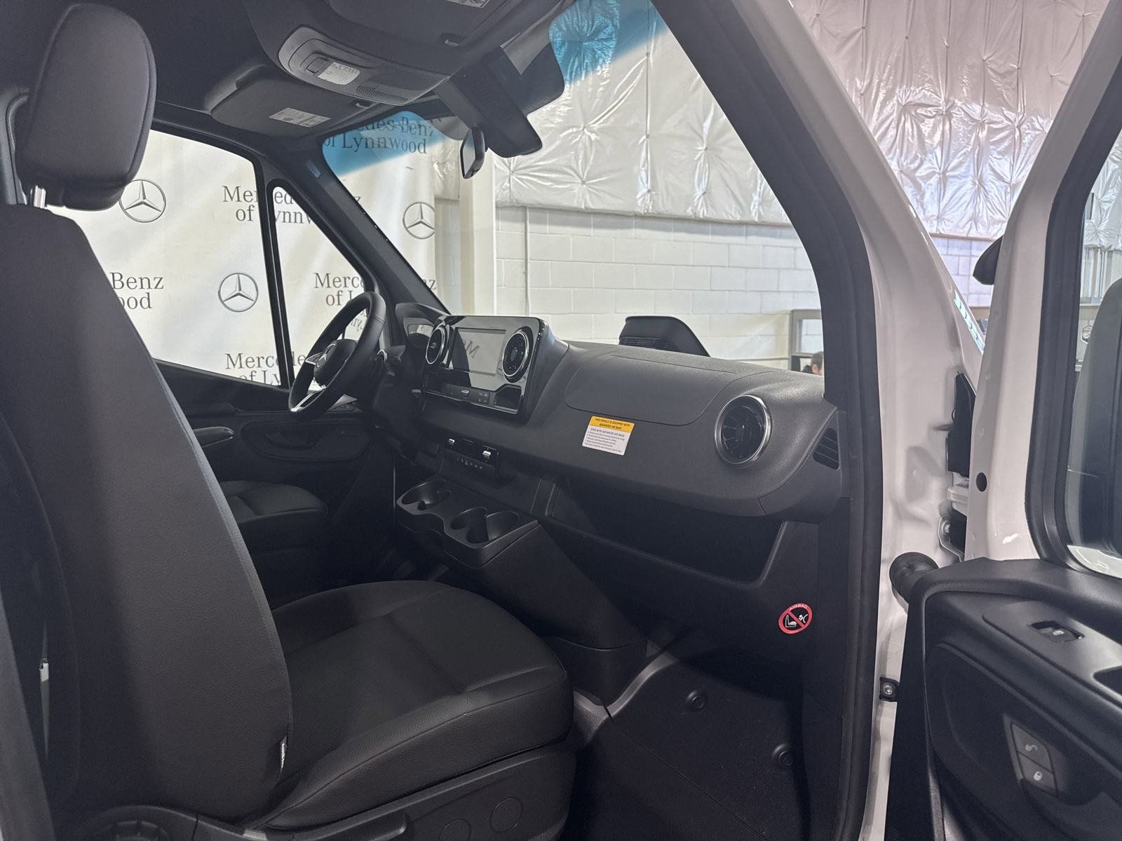 2025 Mercedes-Benz Sprinter Crew Van Base - Photo 17