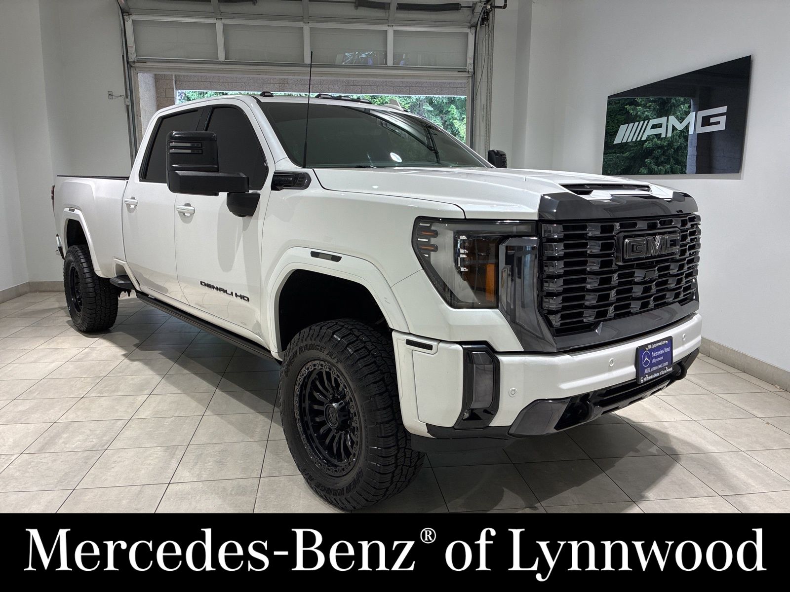 2024 GMC Sierra 4WD Crew Cab Long Box Denali Ultimate's photo