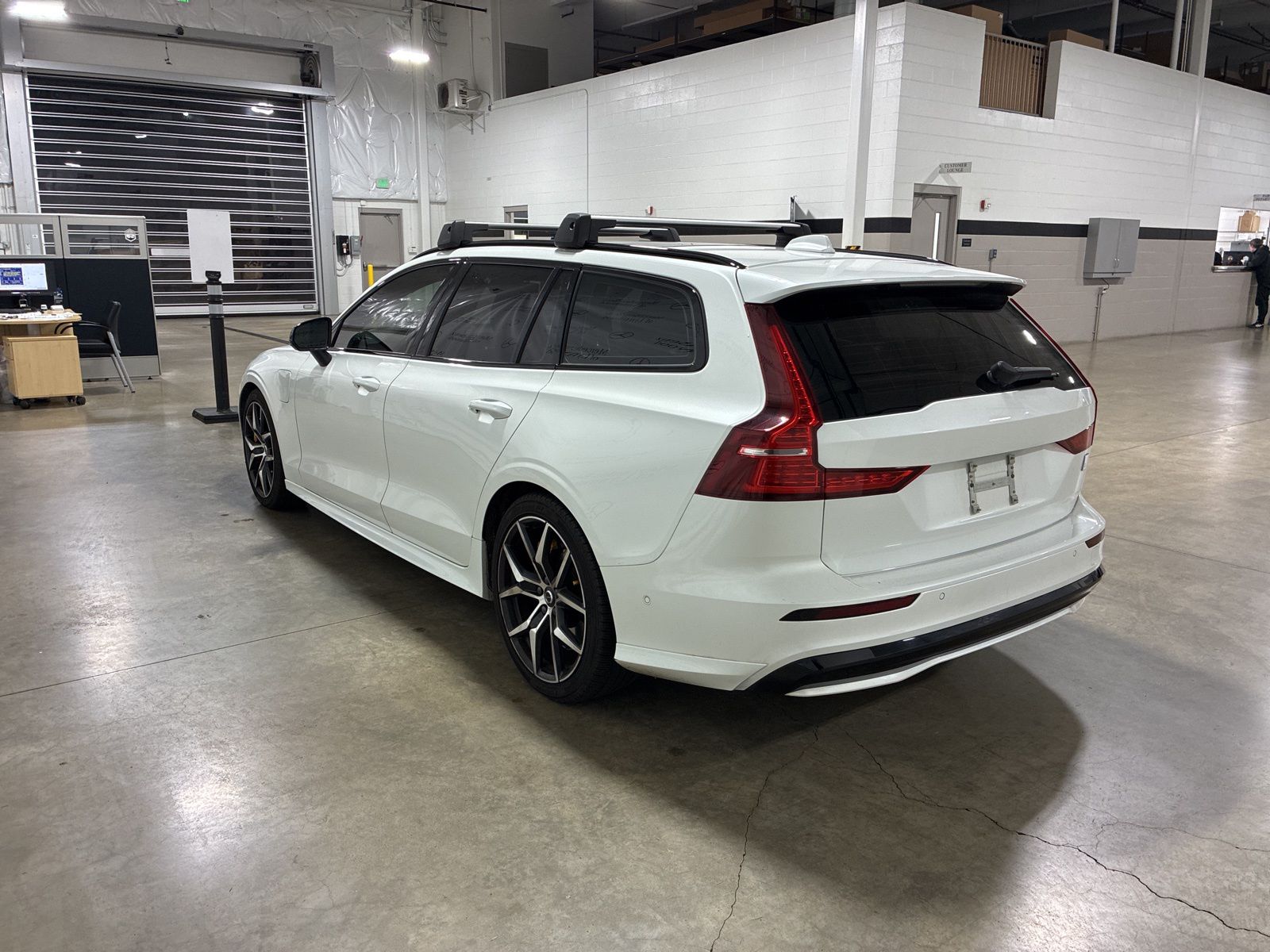 2024 Volvo V60 Recharge T8 Polestar photo 2