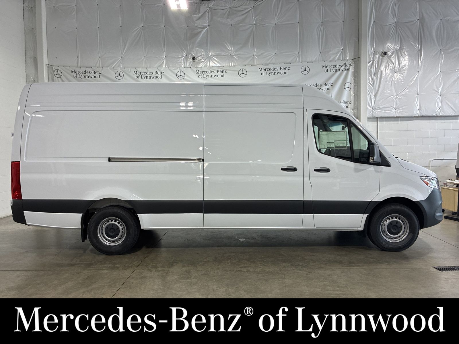 2025 Mercedes-Benz Sprinter Cargo Van Base's photo