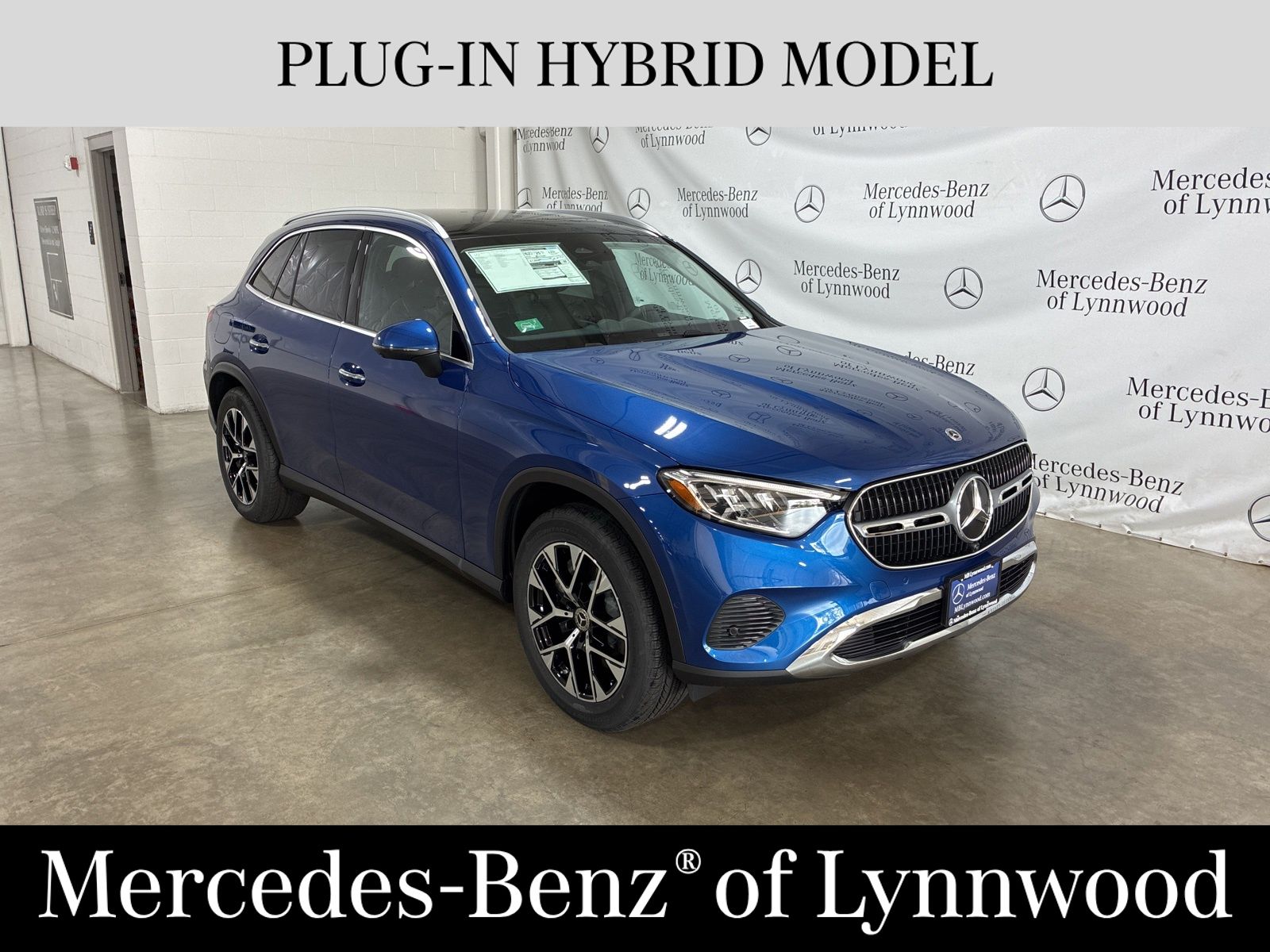 2026 Mercedes-Benz GLC Base's photo