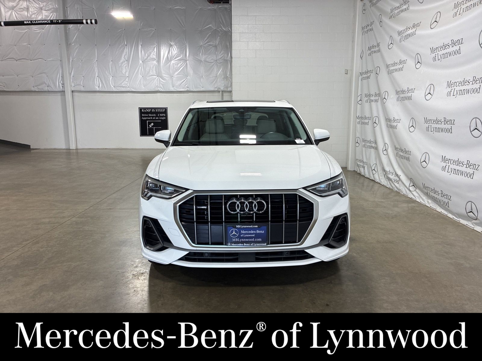 2022 Audi Q3 45 TFSI S line Premium photo 2