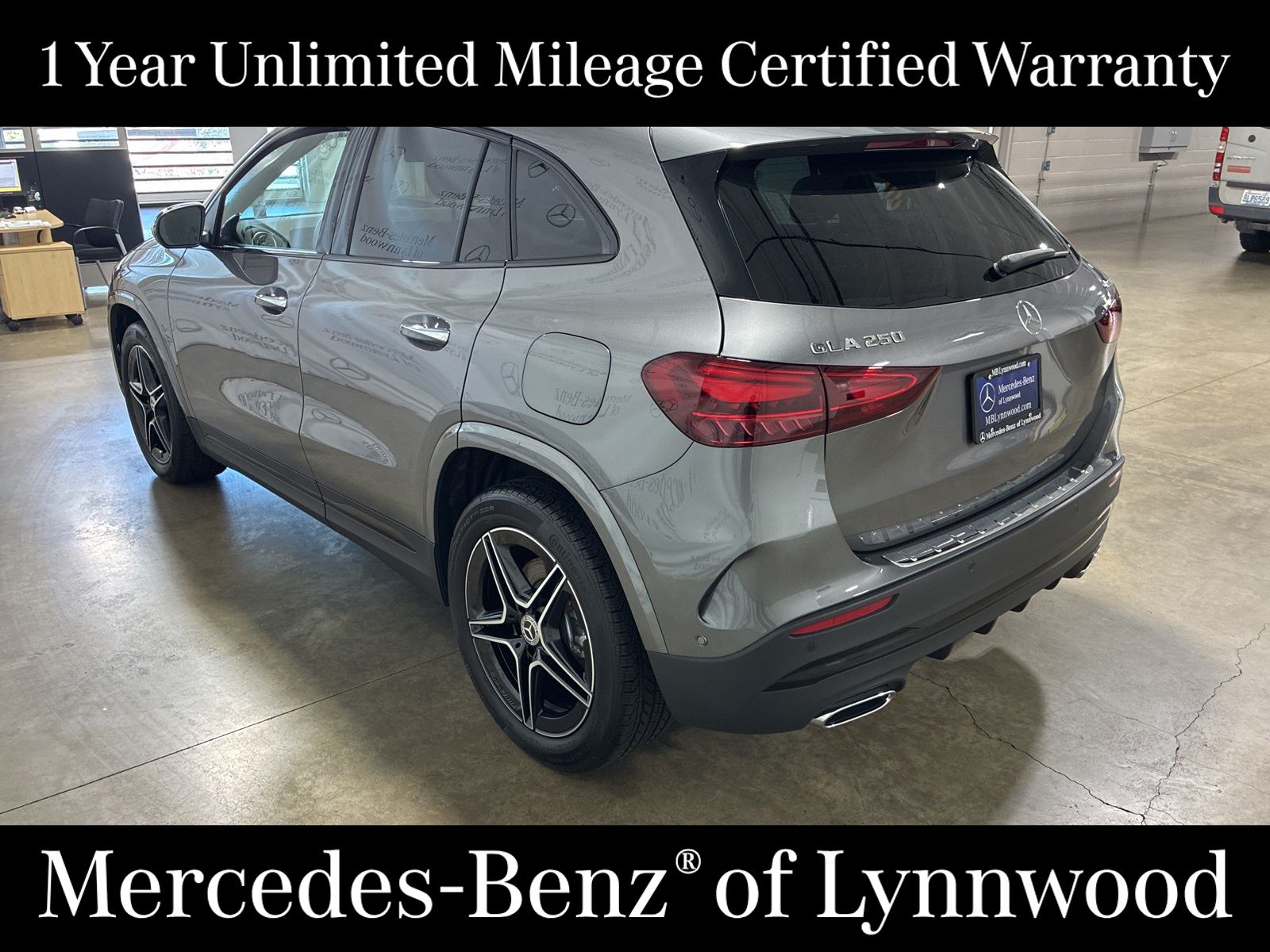 2025 Mercedes Benz GLA 250 4MATIC photo 2