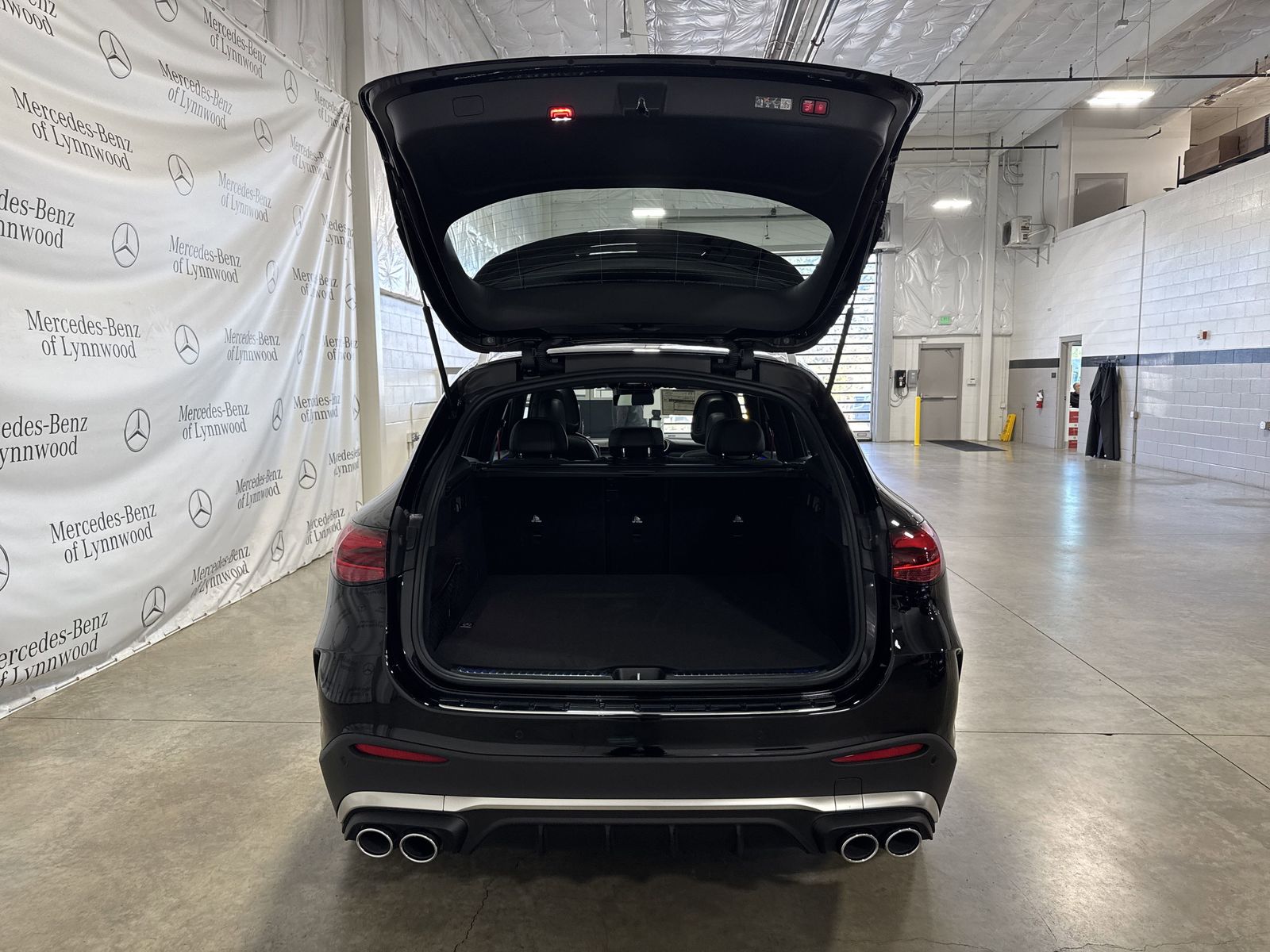 2025 Mercedes-Benz GLC AMG GLC43 - Photo 15