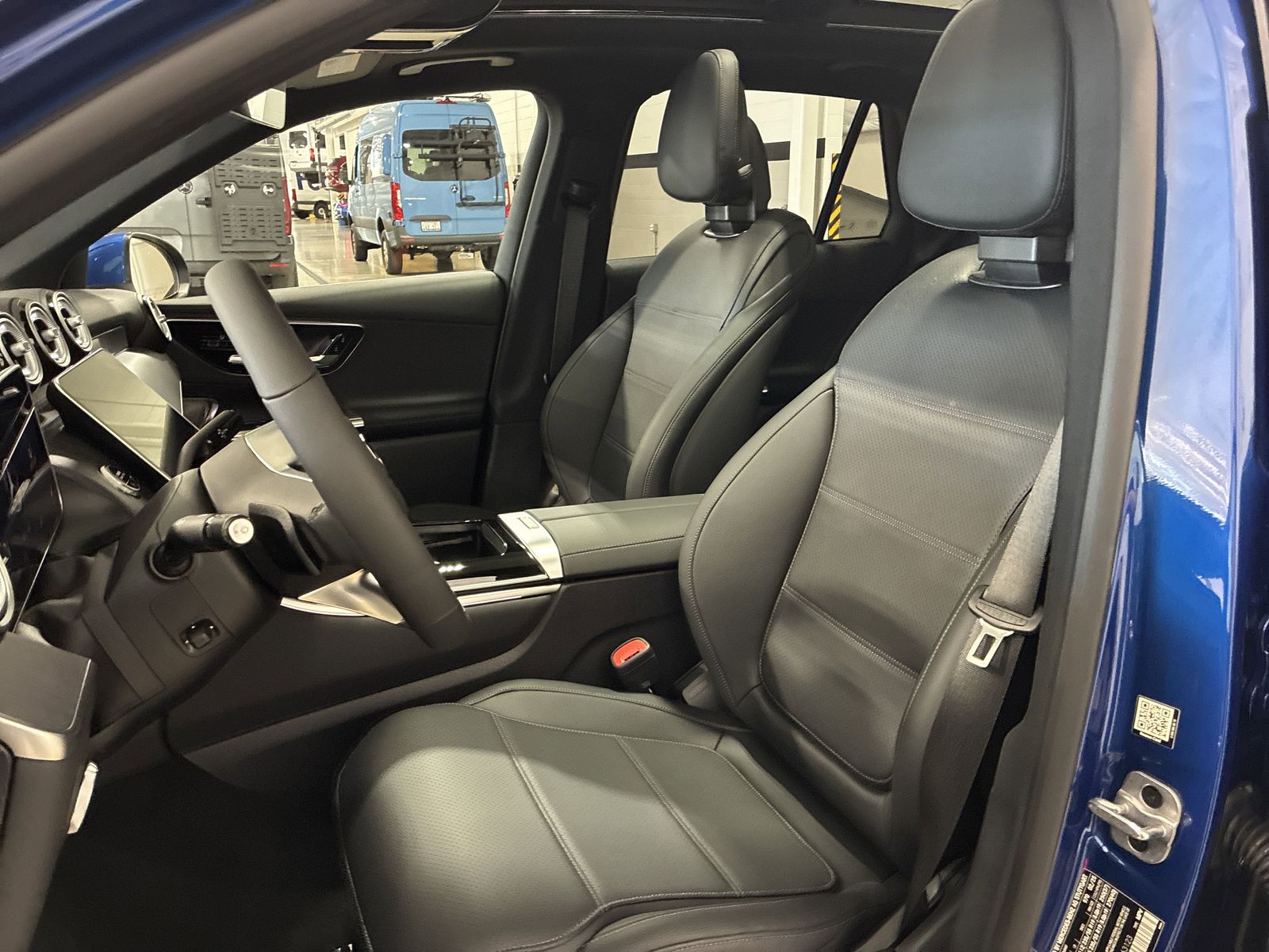 2025 Mercedes-Benz GLC Base - Photo 11