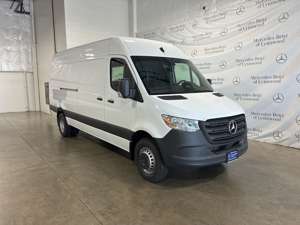 New 2025 Mercedes-Benz Sprinter 4500 Cargo Van 170 in. WB Cargo Van