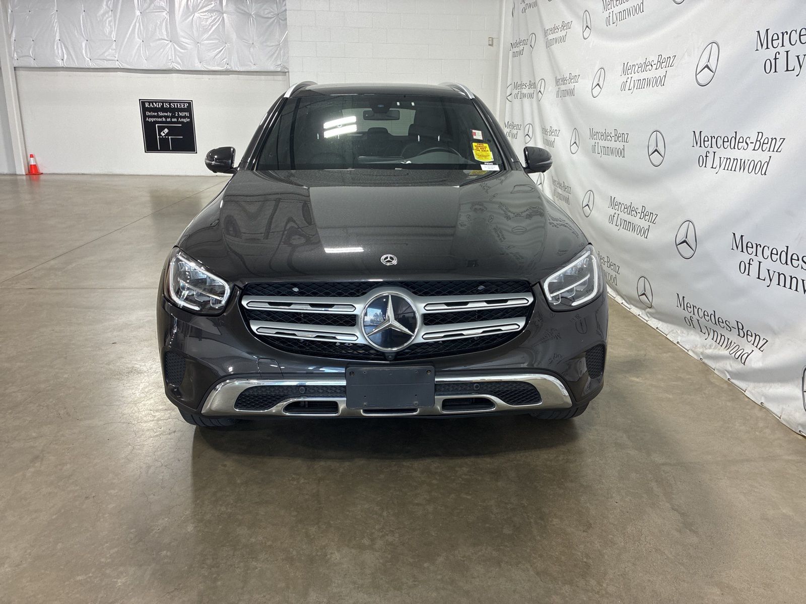 2021 Mercedes Benz GLC 300 4MATIC photo 2
