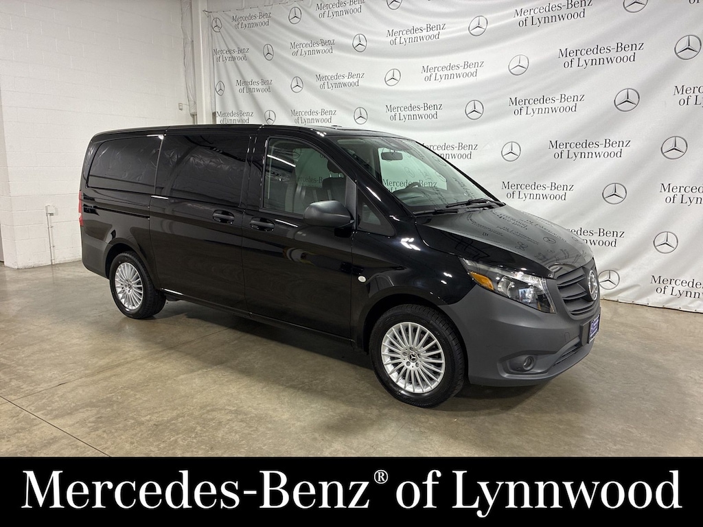 Used 2023 Mercedes-Benz Metris Minivan/Van