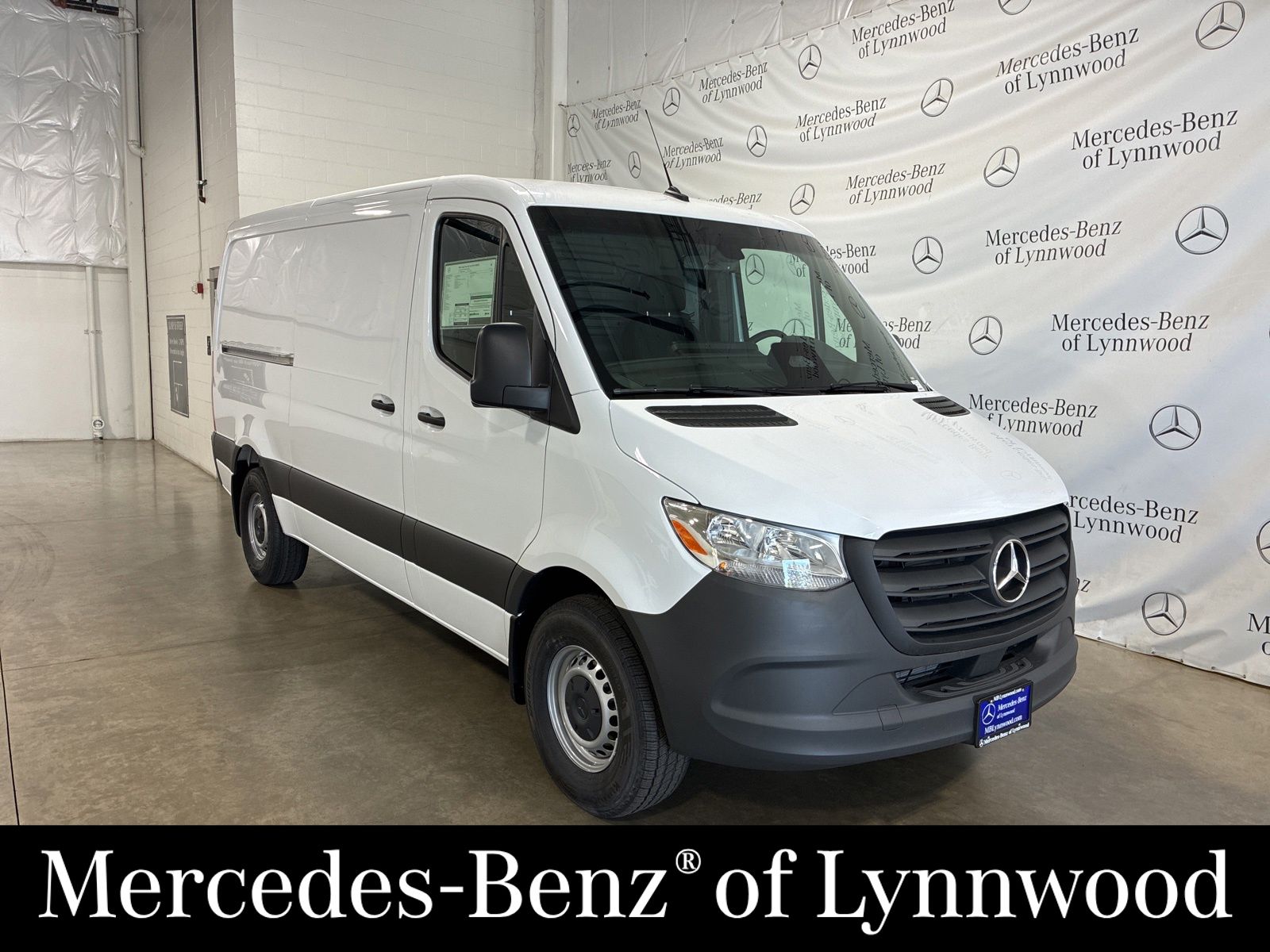 2026 Mercedes-Benz Sprinter 2500 144 WB's photo