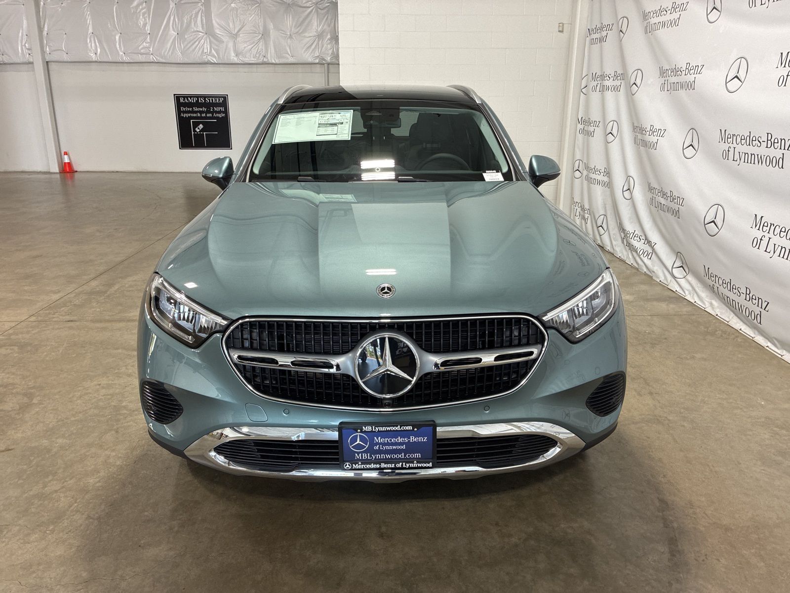 2026 Mercedes Benz GLC 350e 4MATIC photo 2
