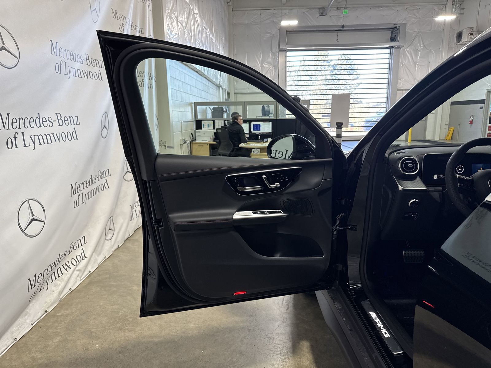 2025 Mercedes-Benz GLC AMG GLC43 - Photo 6