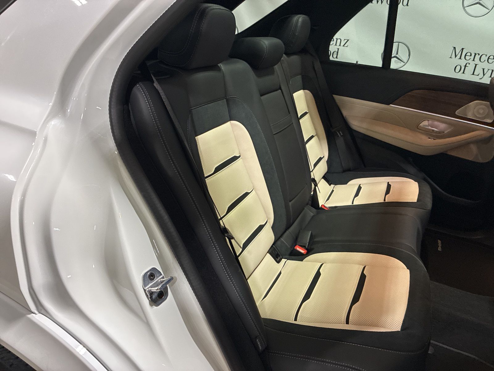 2026 Mercedes-Benz GLE AMG GLE 53 - Photo 23