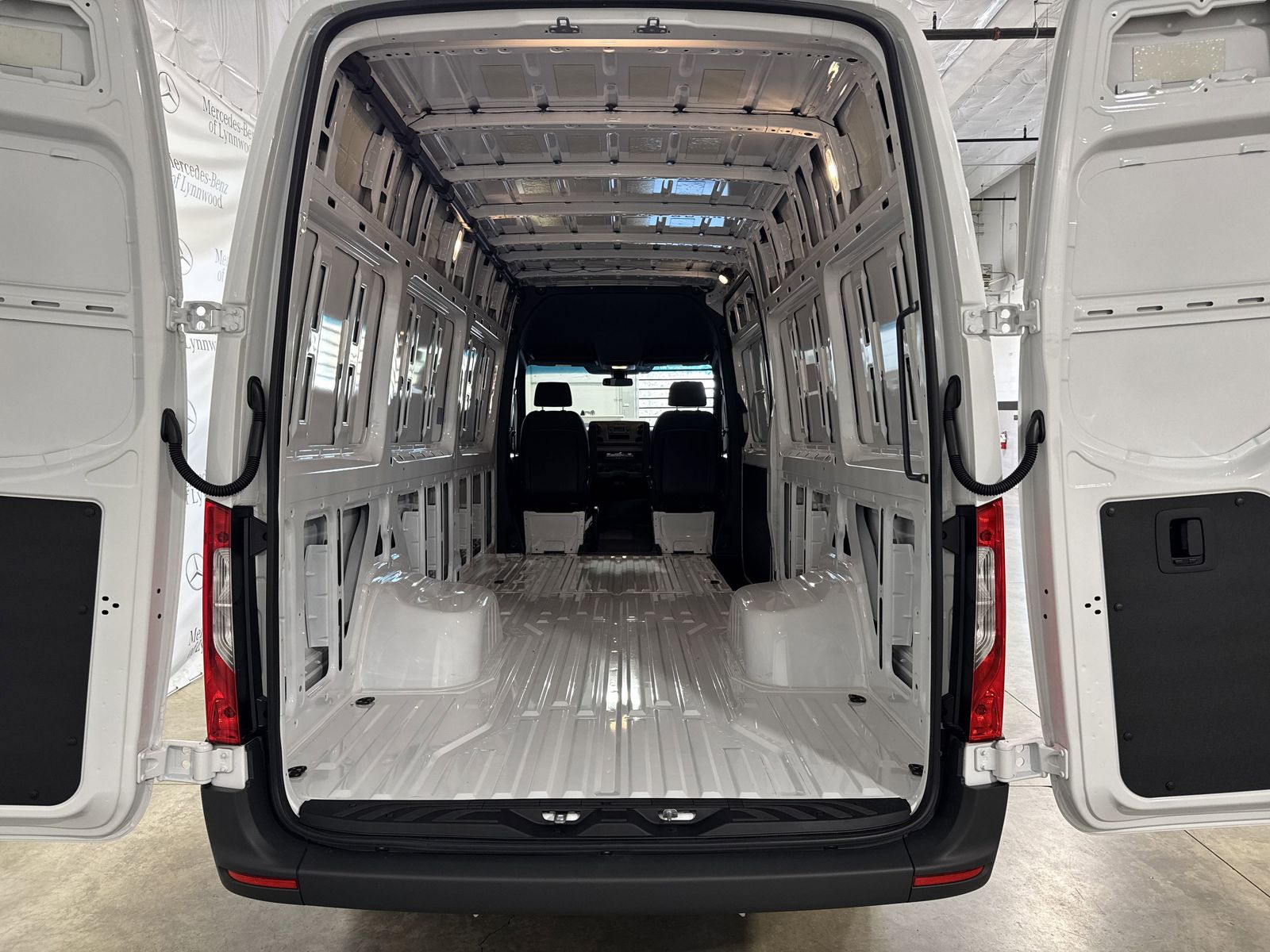 2025 Mercedes-Benz Sprinter Cargo Van Base - Photo 7