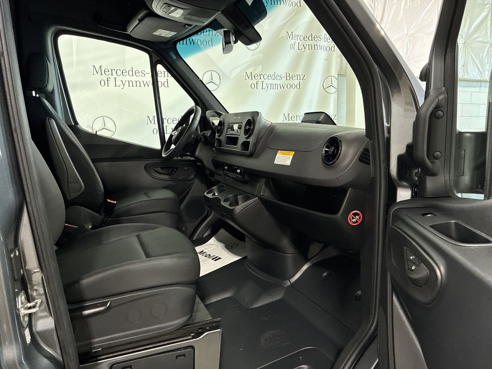 2025 Mercedes-Benz Sprinter Cargo Van Base - Photo 10