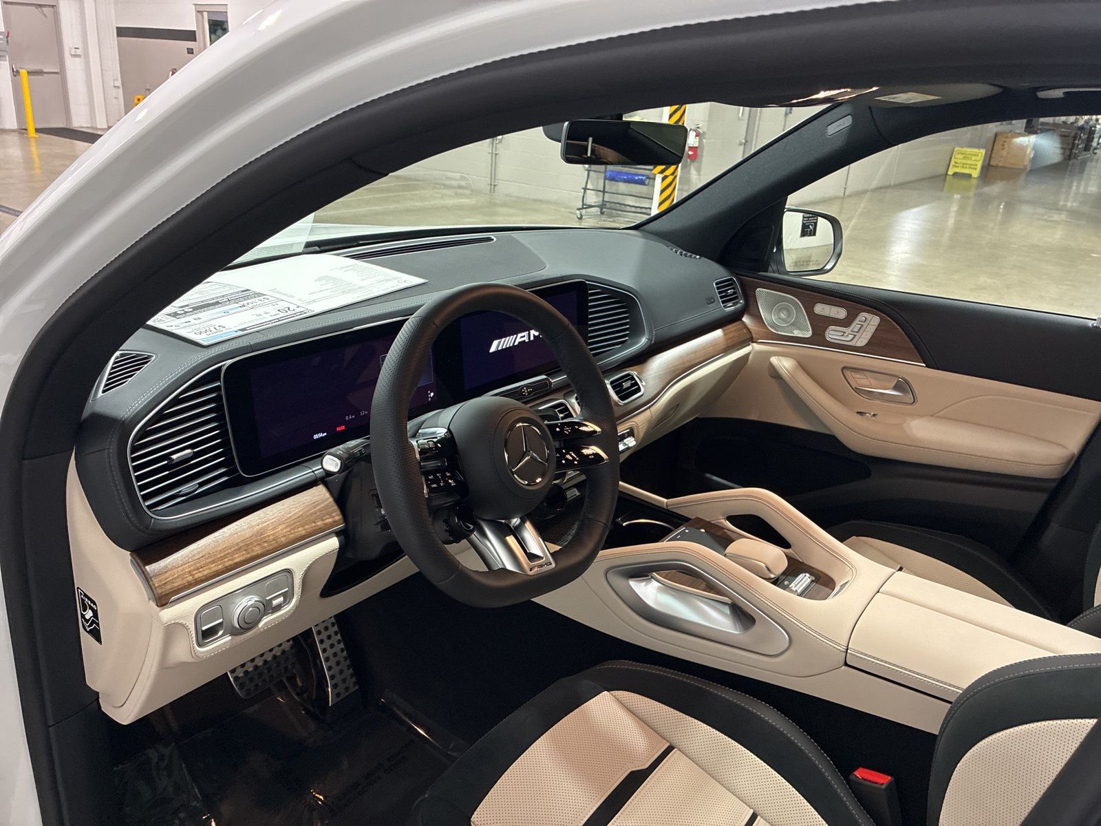 2026 Mercedes-Benz GLE AMG GLE 53 - Photo 10