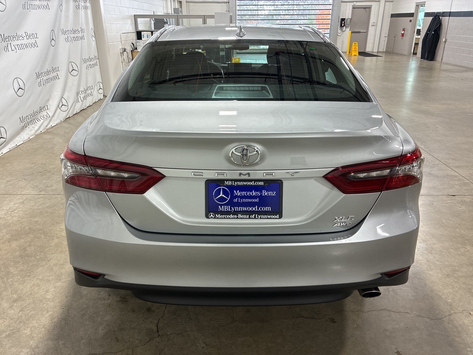 2023 Toyota Camry XLE photo 3