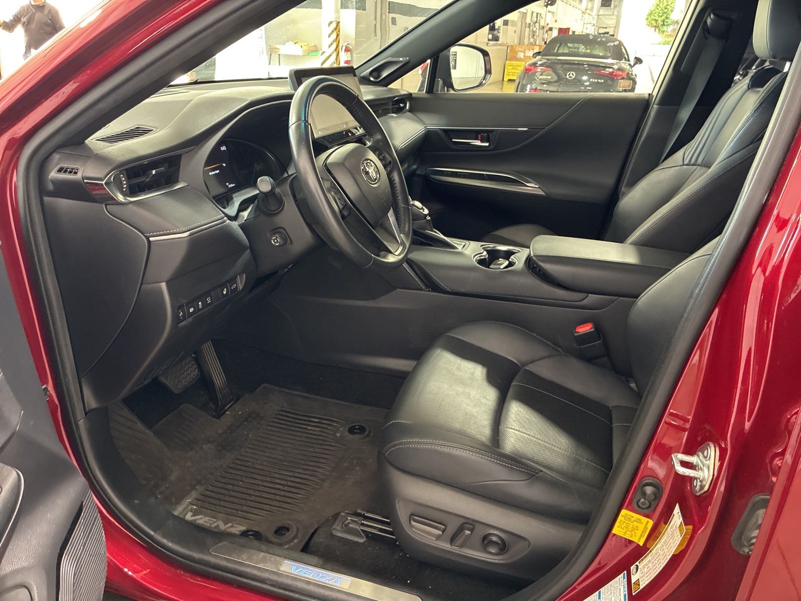 2021 Toyota Venza Limited photo 4