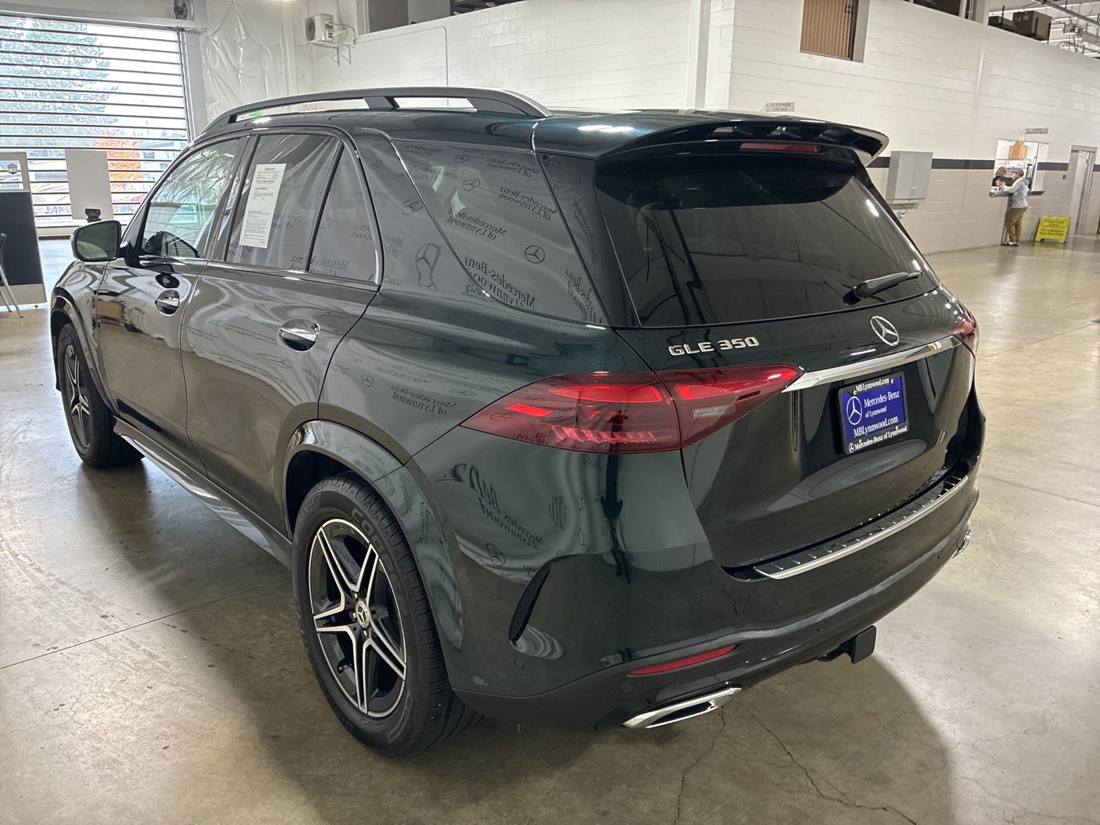 2024 Mercedes Benz GLE 350 4MATIC photo 2