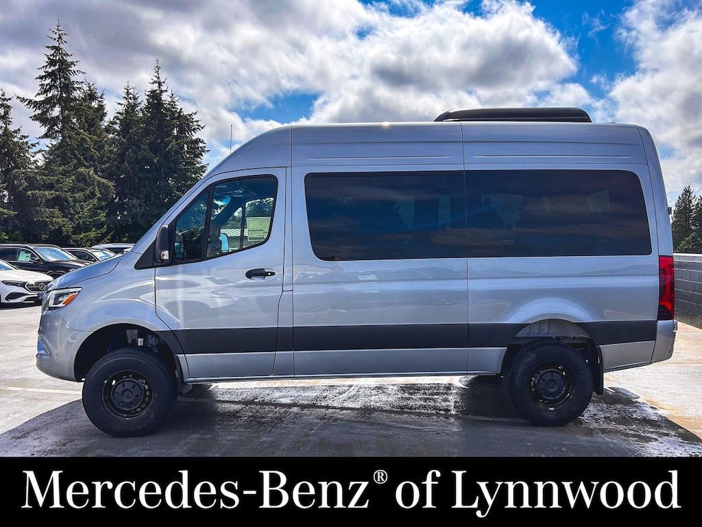 New 2026 Mercedes-Benz Sprinter 2500 Passenger 144 WB Minivan/Van