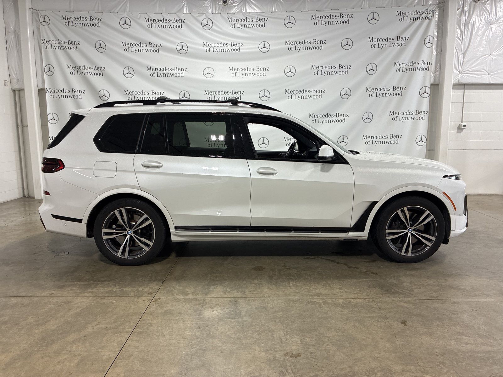 2023 Bmw X7 xDrive40i photo 2