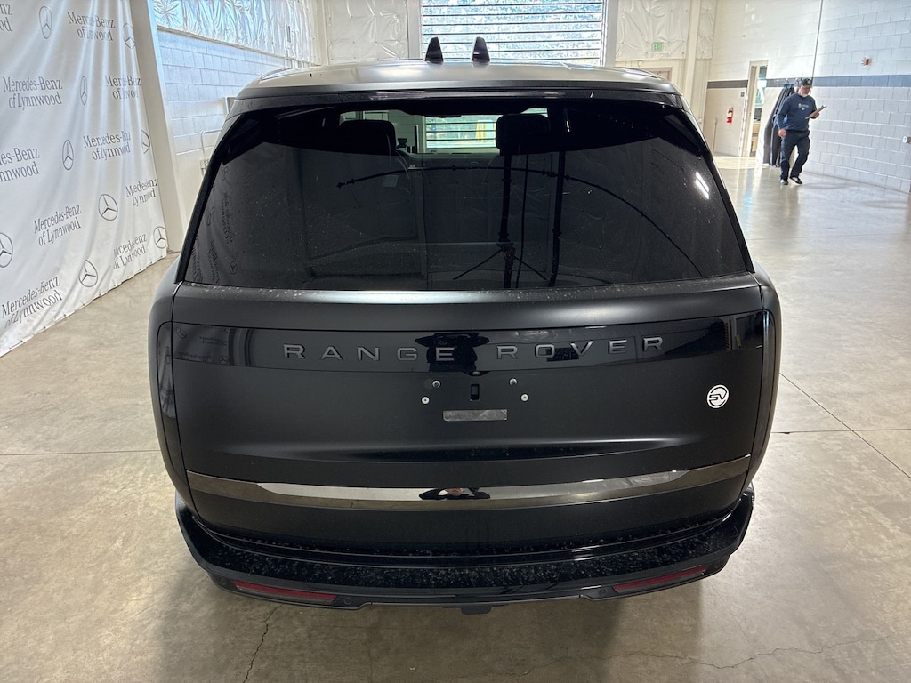 Used 2025 Land Rover Range Rover SV SUV