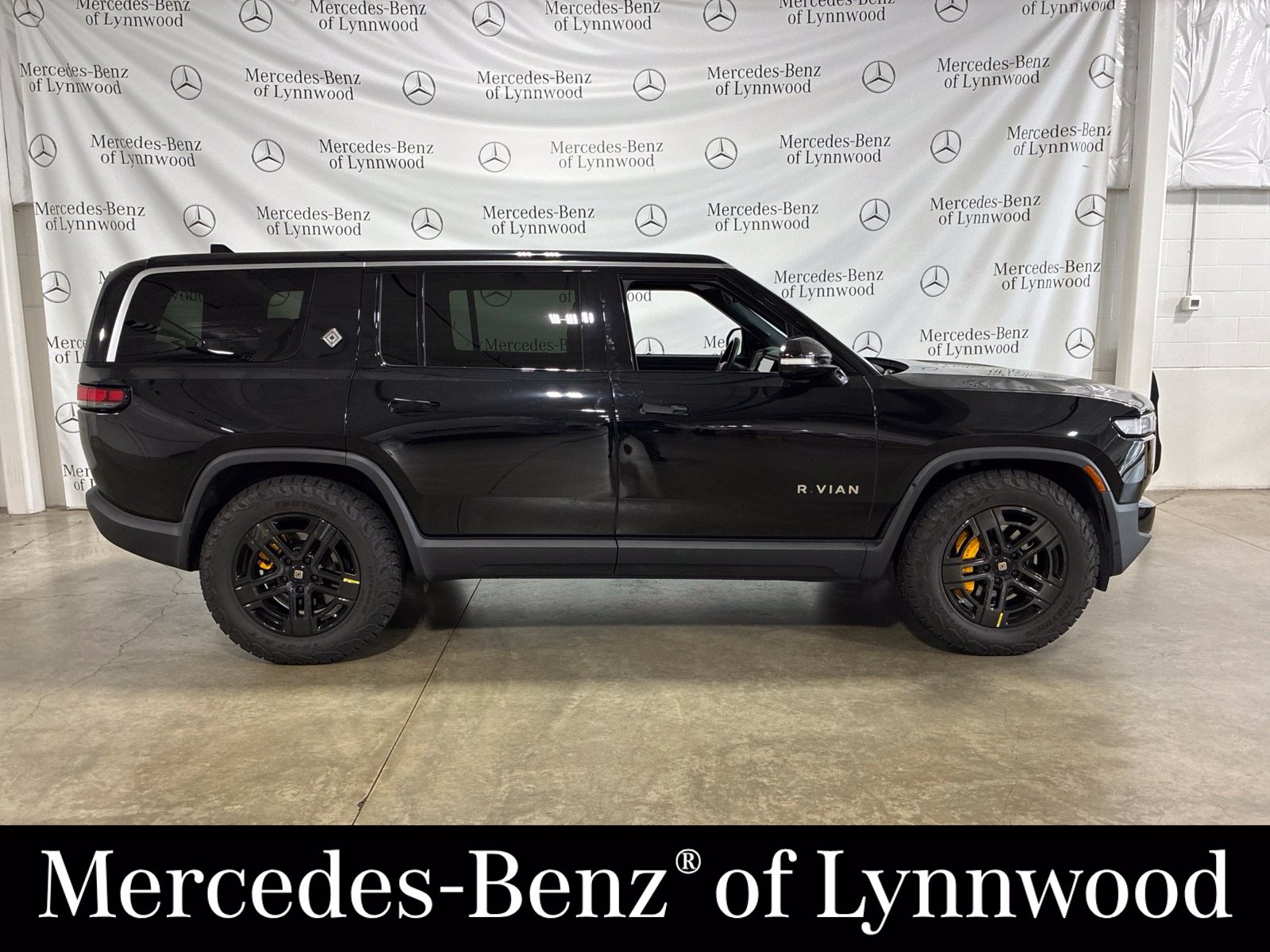 Used 2023 Rivian R1S Adventure with VIN 7PDSGABA9PN004716 for sale in Lynnwood, WA