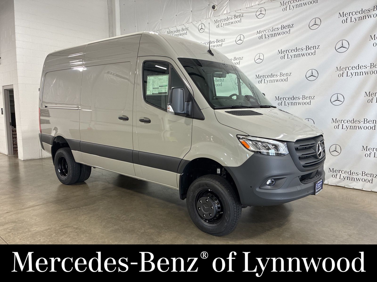 2025 Mercedes-Benz Sprinter Cargo Van Base's photo