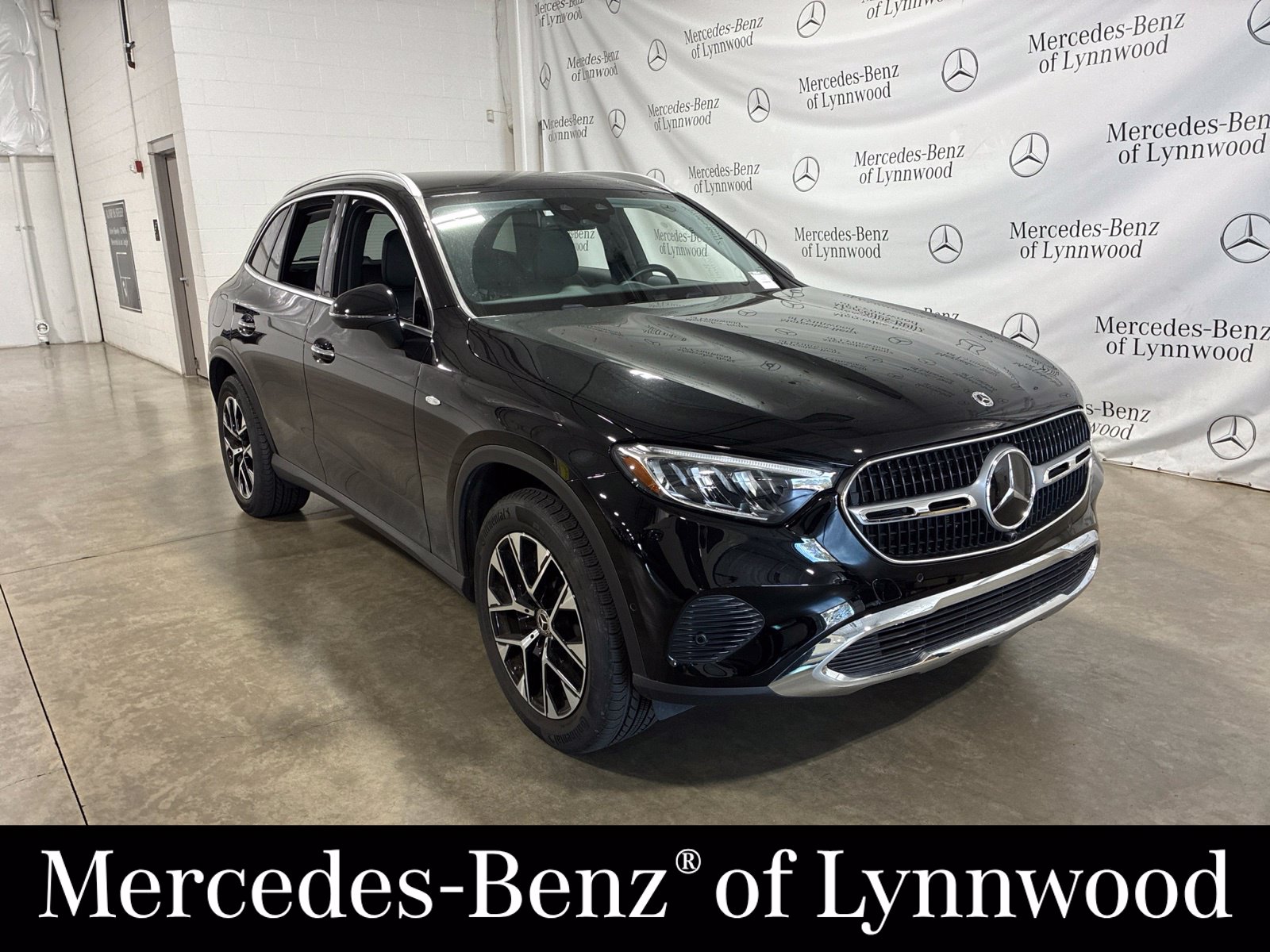 2025 Mercedes-Benz GLC