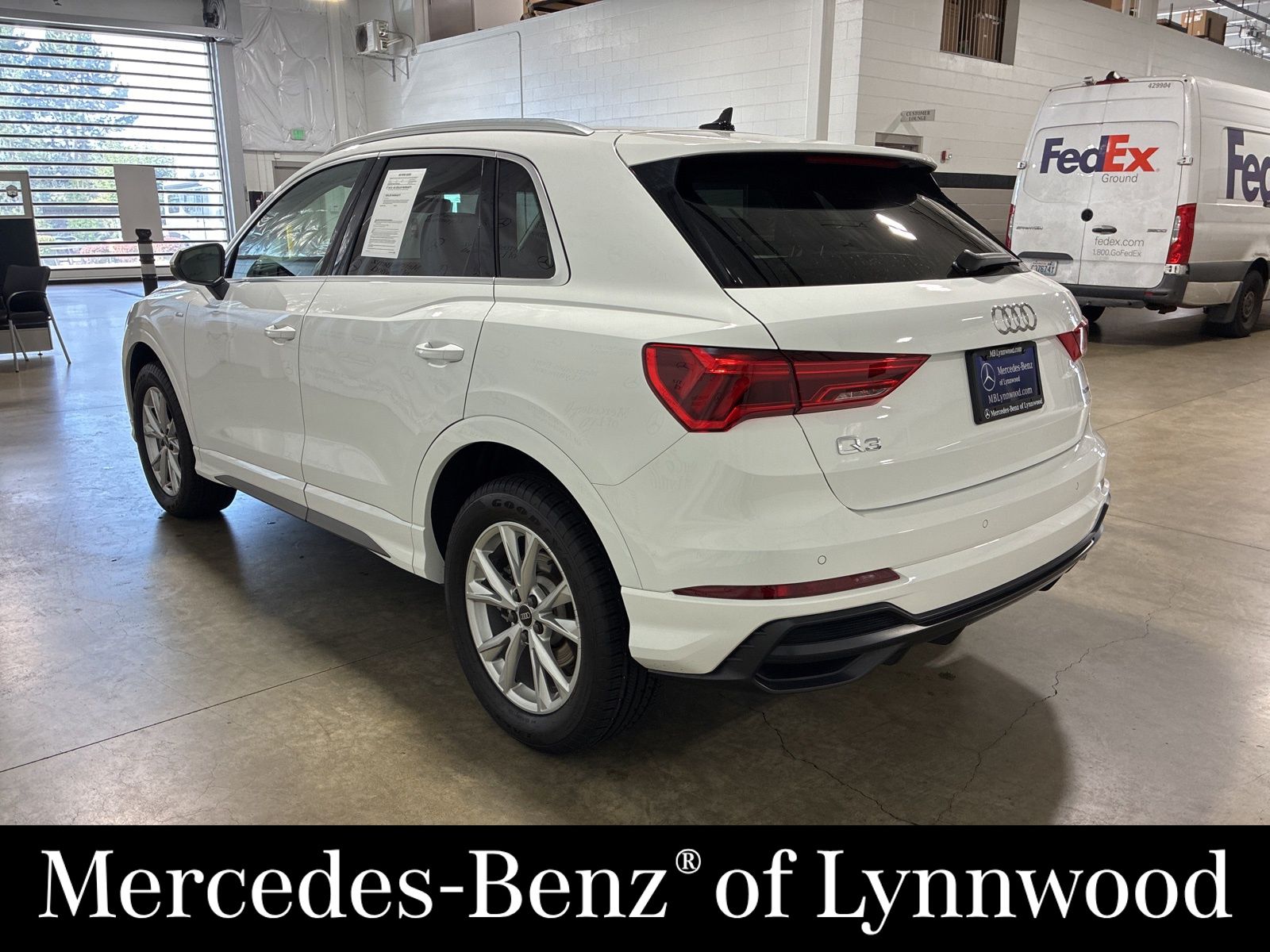 2022 Audi Q3 45 TFSI S line Premium photo 4