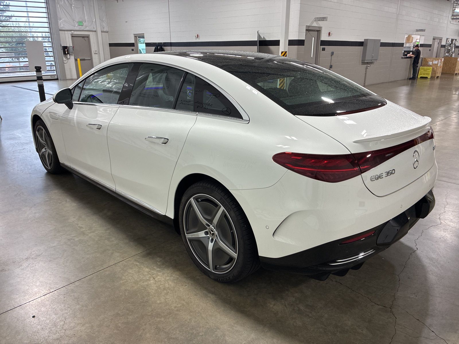 2024 Mercedes Benz EQE-Class Sedan photo 3