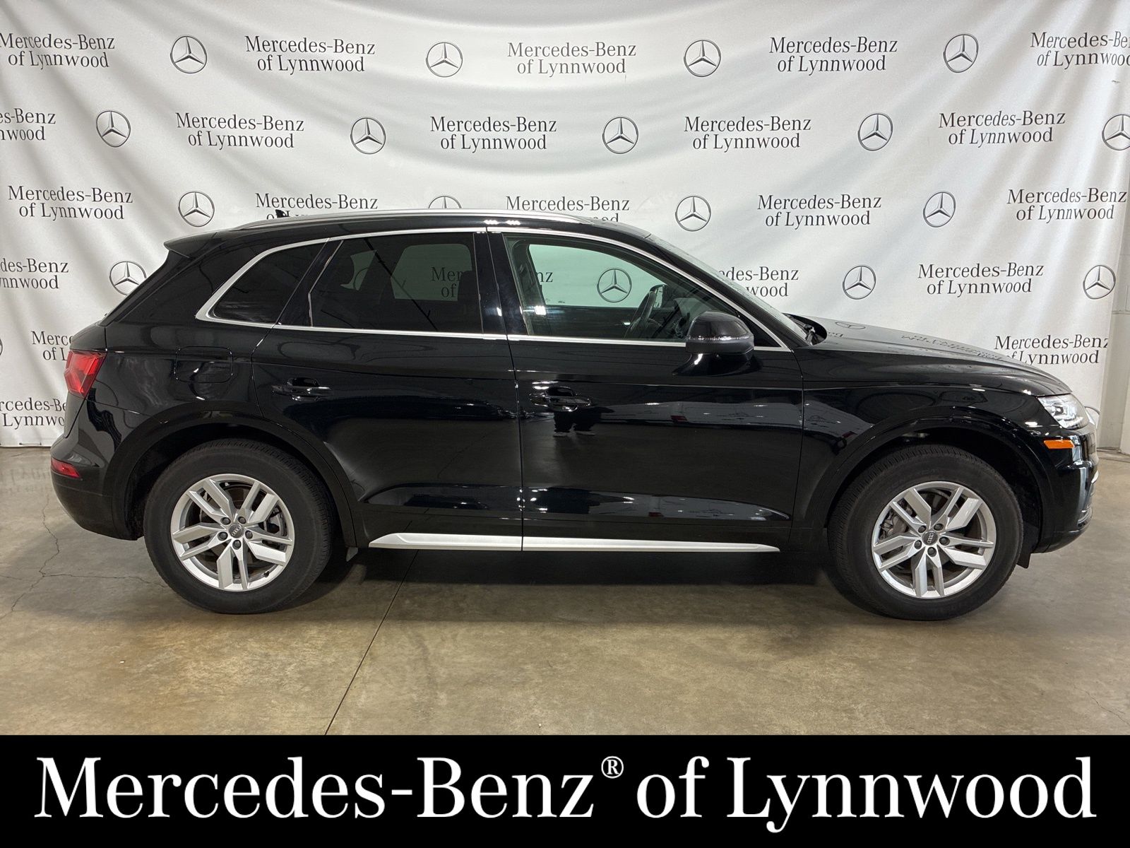 2020 Audi Q5 45 Premium photo 3