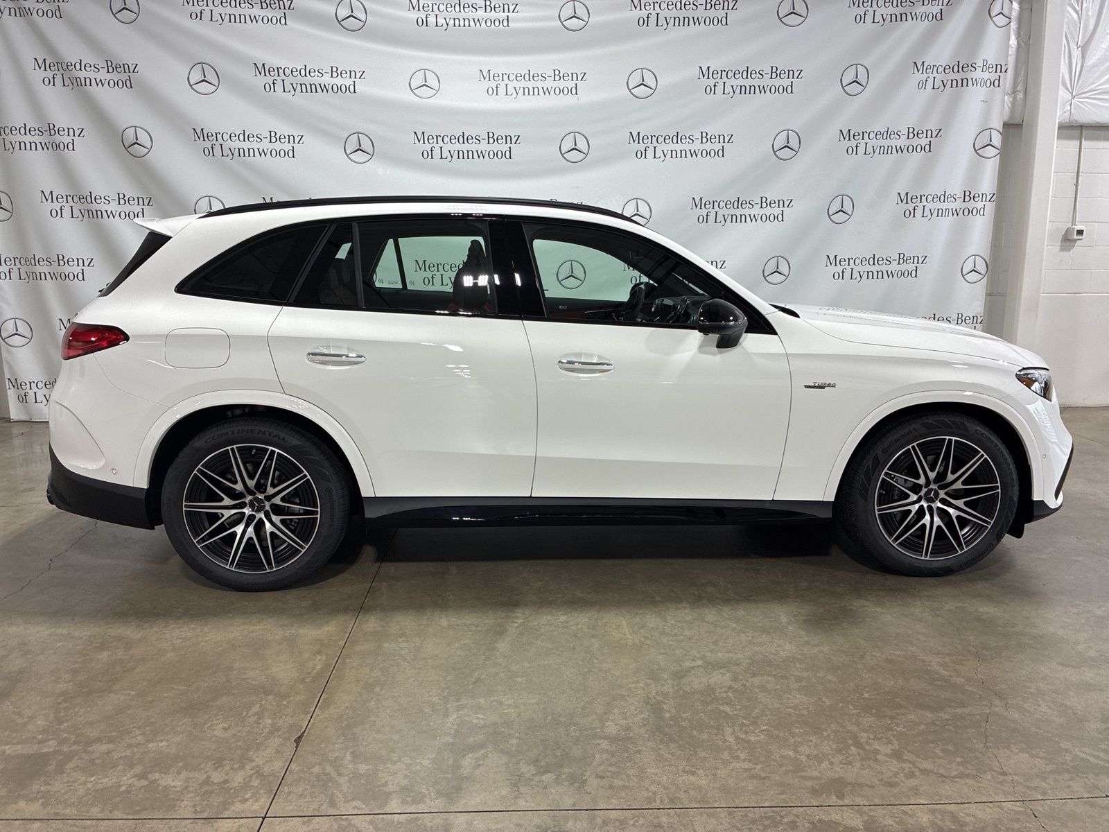 2026 Mercedes Benz GLC 43 AMG photo 2