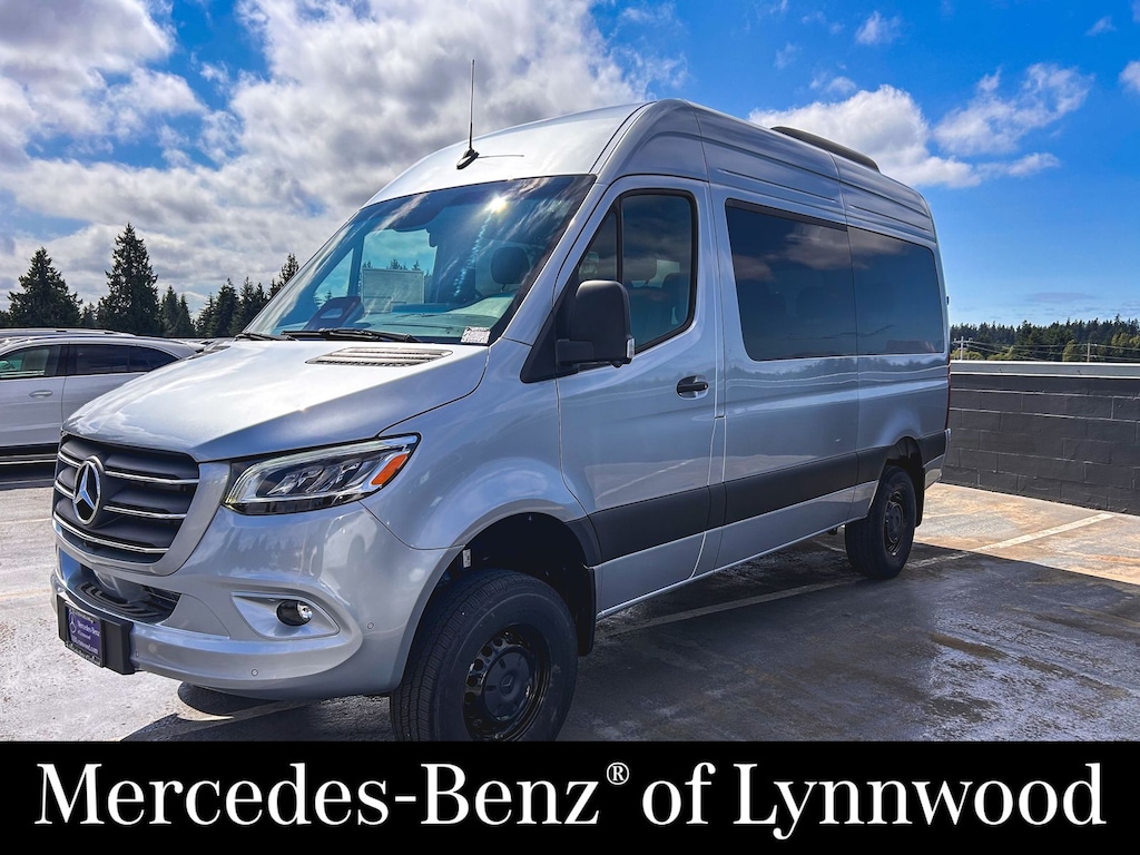 New 2026 Mercedes-Benz Sprinter 2500 Passenger 144 WB Minivan/Van