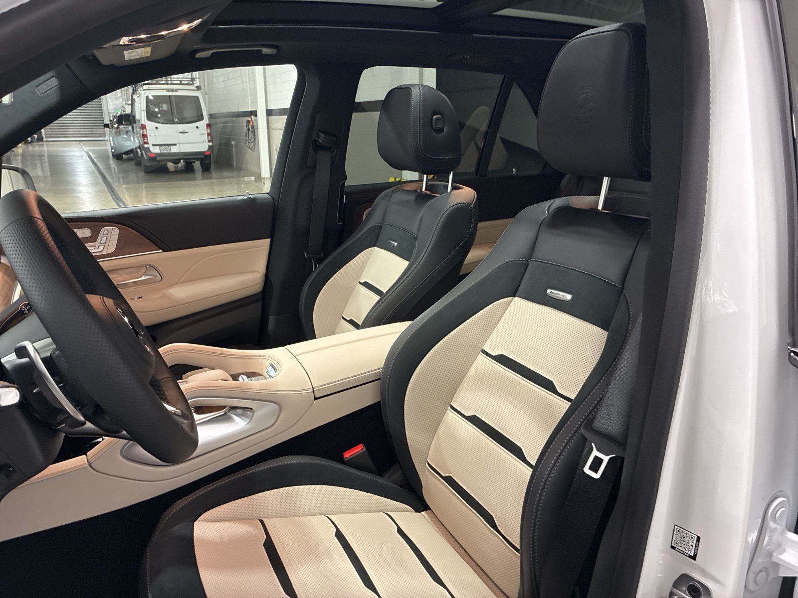 2026 Mercedes-Benz GLE AMG GLE 53 - Photo 11