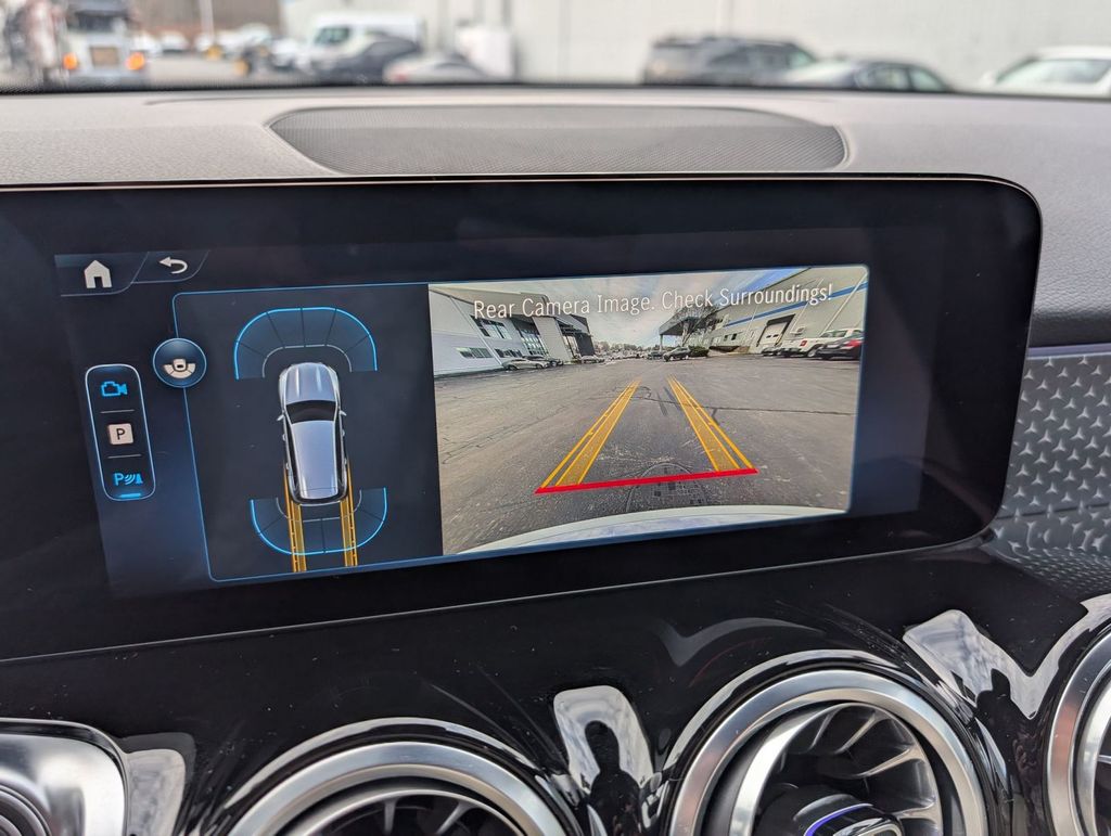 2025 Mercedes-Benz GLB Base - Photo 22