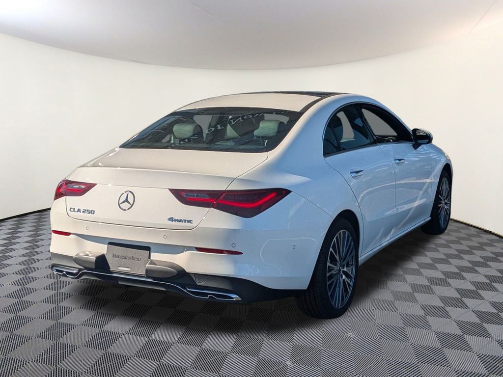 2025 Mercedes Benz CLA 250 4MATIC photo 3
