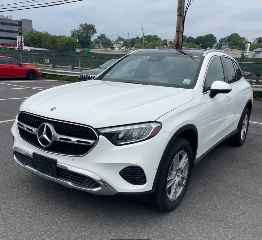 2023 Mercedes-Benz GLC 300