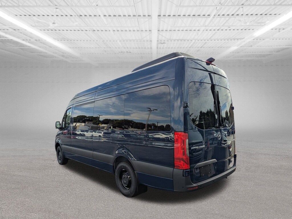 New 2025 Mercedes-Benz Sprinter 2500 Passenger 170 WB Minivan/Van