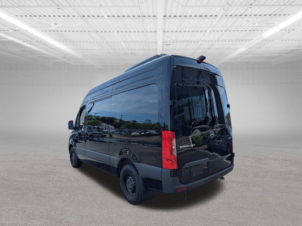 New 2024 Mercedes-Benz Sprinter 2500 Passenger 144 WB Minivan/Van