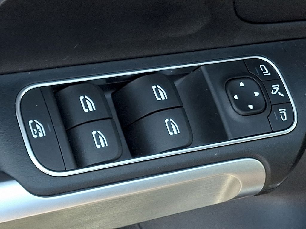2026 Mercedes-Benz GLB GLB 250 - Photo 29