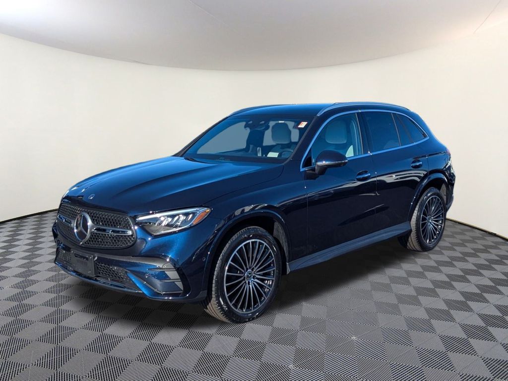 2024 Mercedes-Benz GLC GLC 300's photo