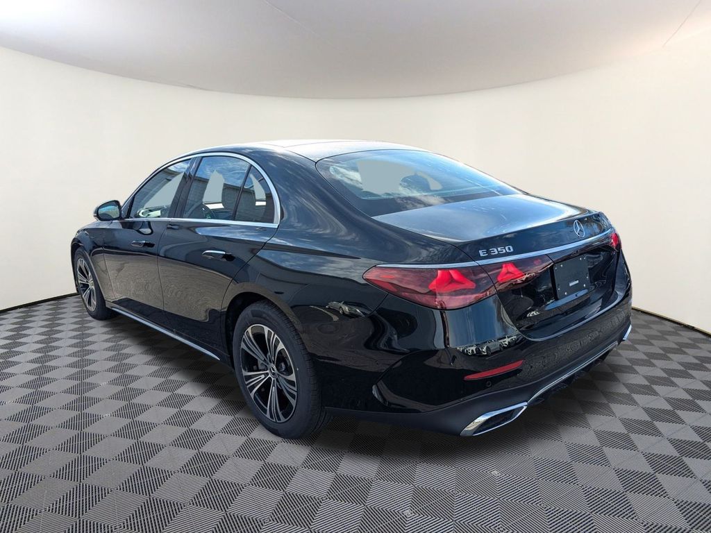 2026 Mercedes Benz E 350 Hybrid photo 4