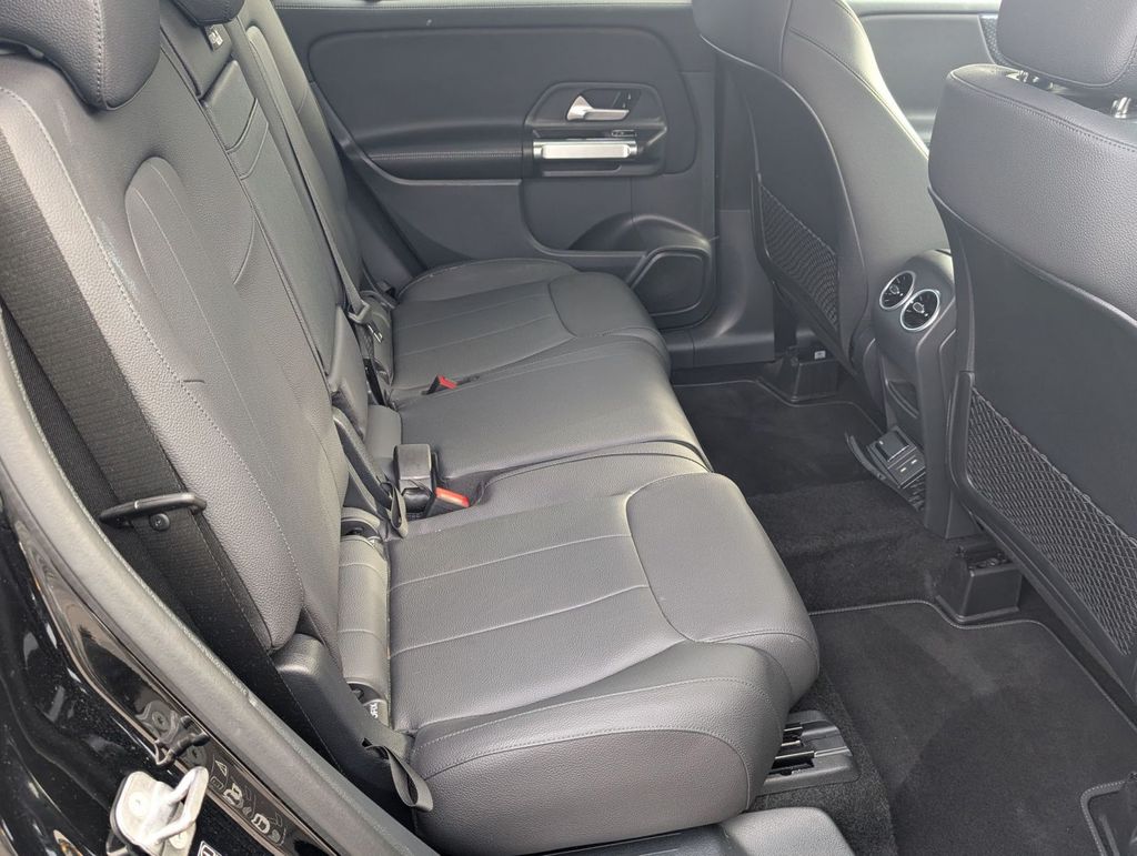 2025 Mercedes-Benz GLB Base - Photo 35