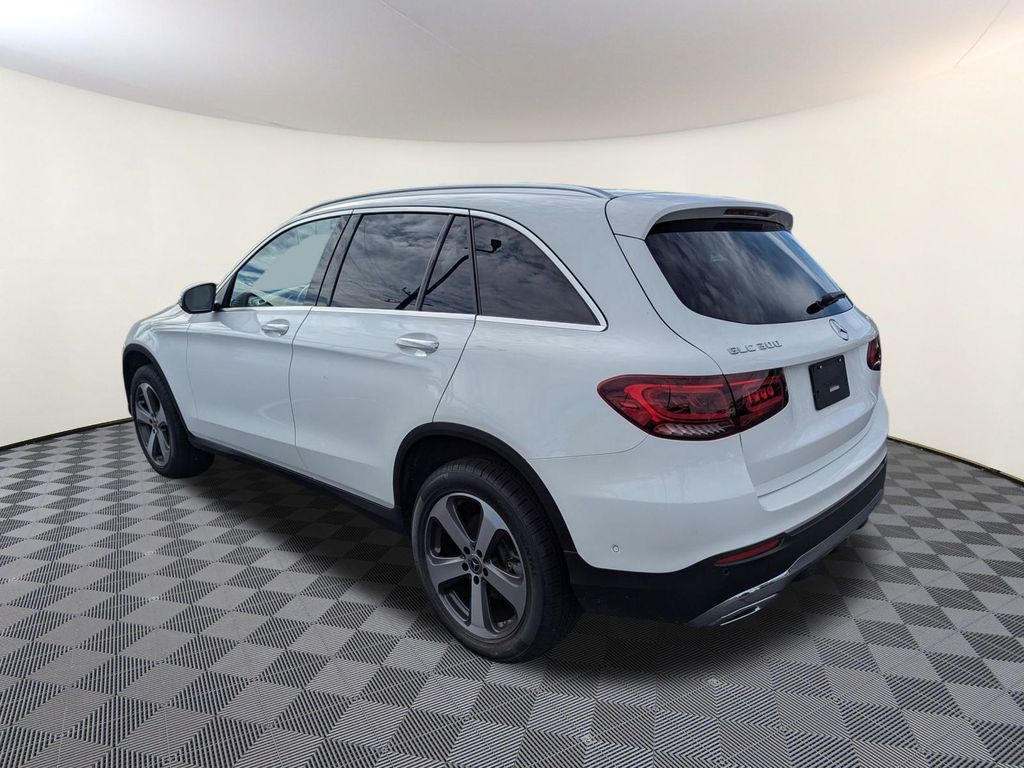 2022 Mercedes Benz GLC 300 4MATIC photo 4